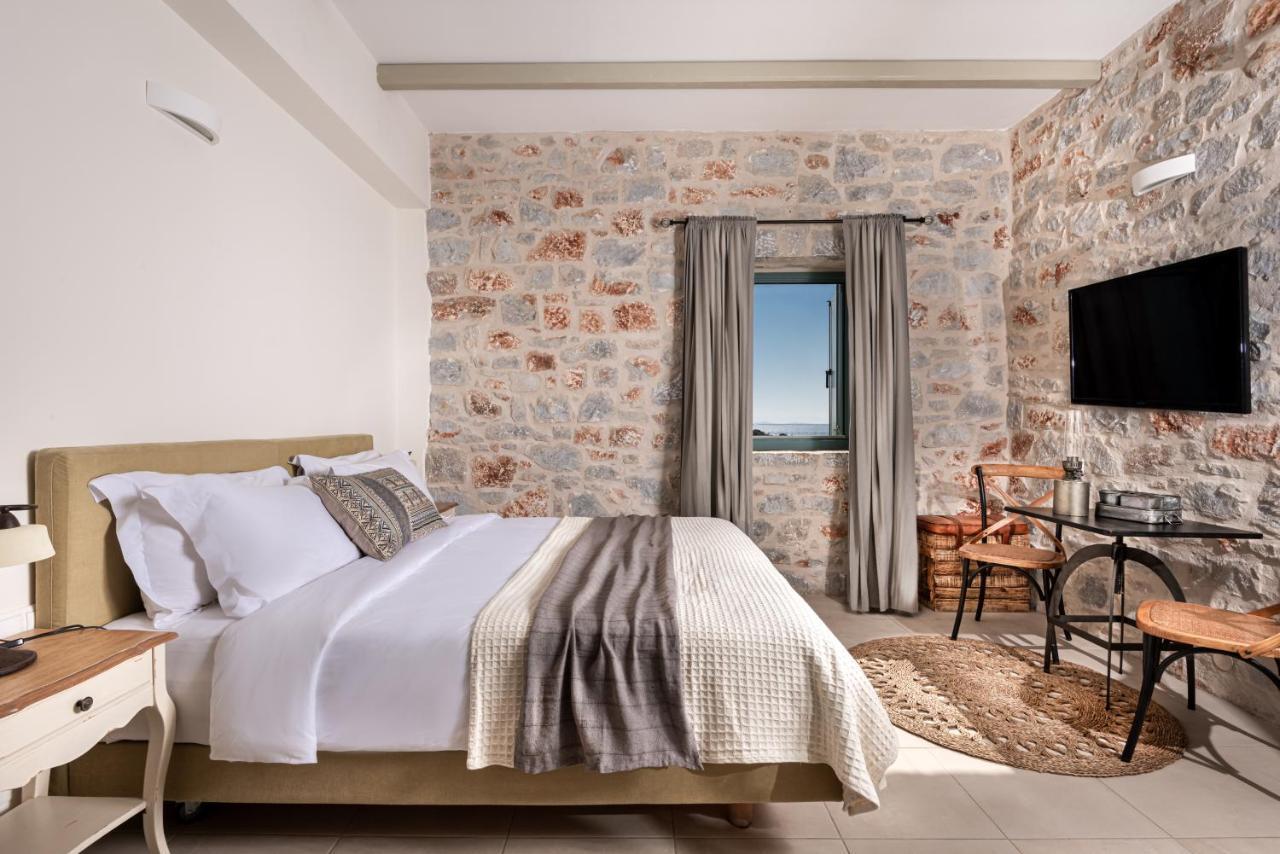 The Olive Yard Aparthotel Gythio Exterior photo